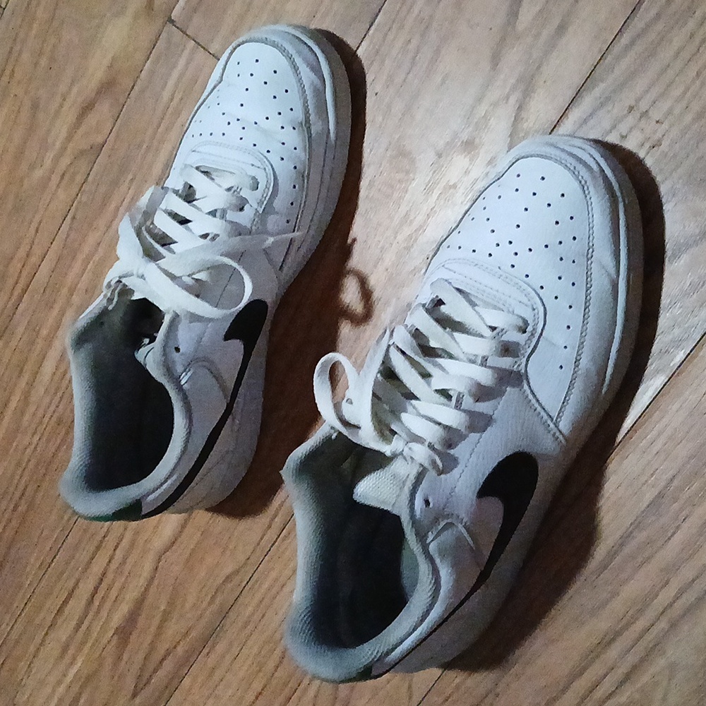 Nike Court Vision size 10